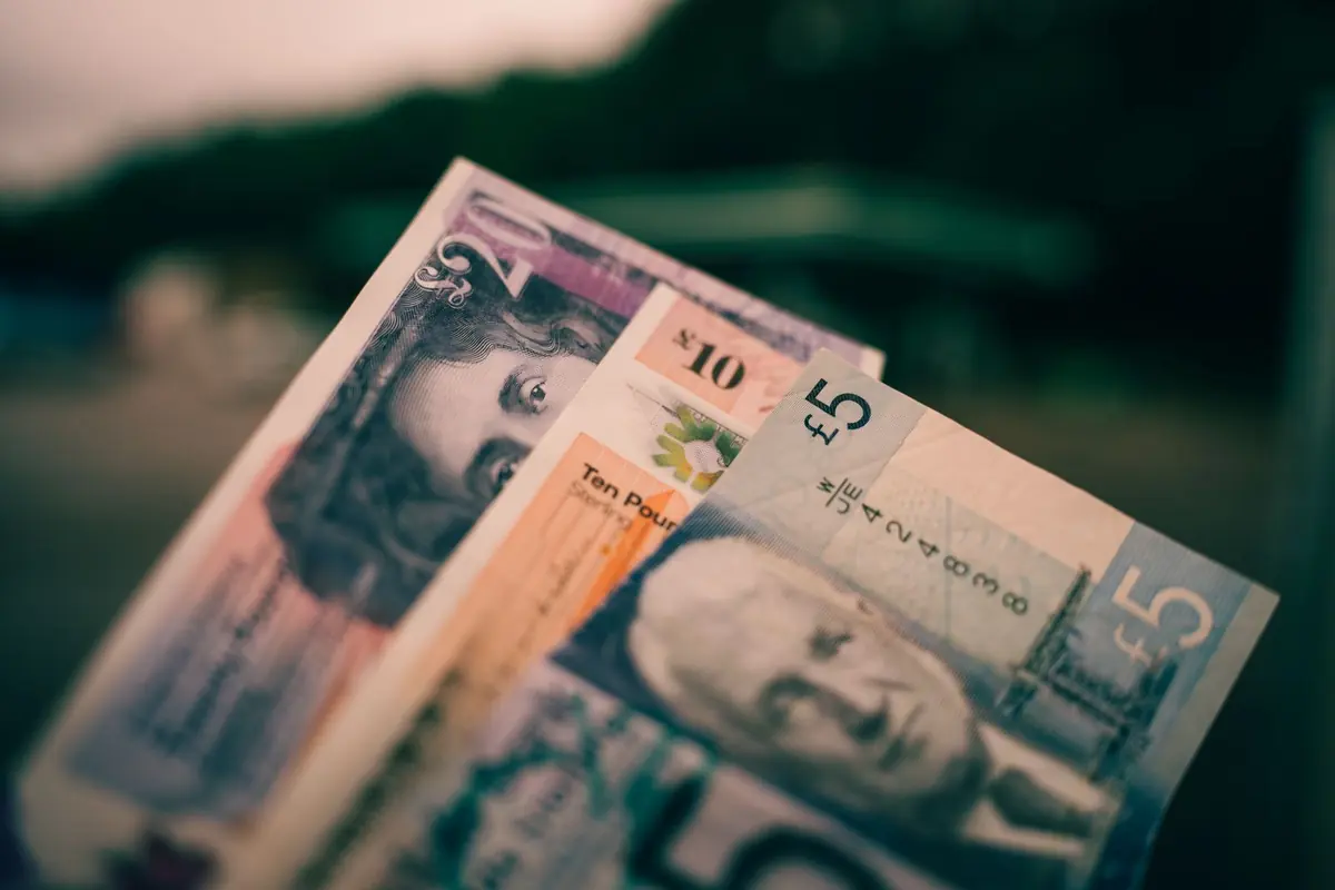 British five and ten pound notes in close-up